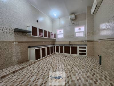 شقة 4 غرف نوم للايجار في الشامخة، أبوظبي - شقة في الشامخة 4 غرف 75000 درهم - 8785084
