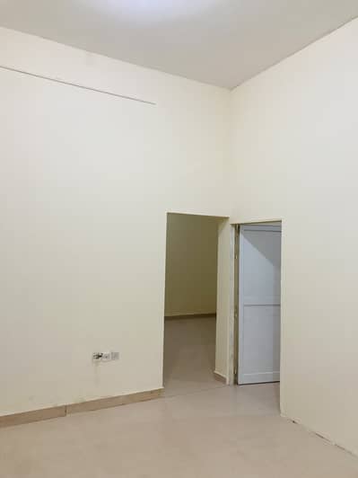 1 Bedroom Flat for Rent in Mohammed Bin Zayed City, Abu Dhabi - SUPER DELUXE UNFURNISHED 1BHK AVAILABLE IN MBZ ZONE 7