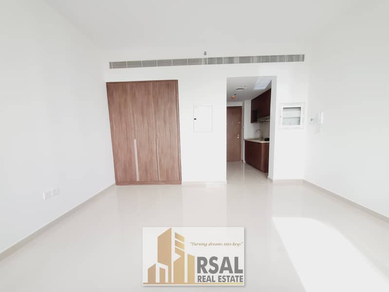 Luxury Brand New Studio With Seperate Kitchen With Loundry Room // Jym,Pool and Free Parking// Easy Access To Dubai