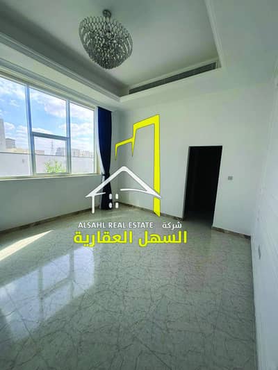 4 Bedroom Villa for Sale in Hoshi, Sharjah - Villa for sale in hoshi Sharjah with good fishing