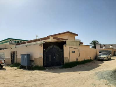 3 Bedroom Villa for Sale in Al Sabkha, Sharjah - House for sale