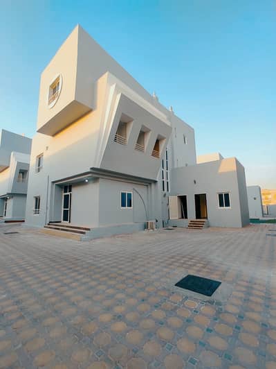 1 Bedroom Villa for Rent in Mohammed Bin Zayed City, Abu Dhabi - SPACIOUS! ONE BEDROOM HALL! NEAR BY CARREFOUR MART AVAILABLE IN MBZ