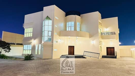 For rent, a villa in Al Hamedia area, consisting of 6 rooms, a sitting room, a hall, and a maids room