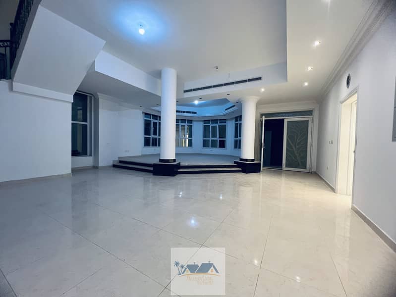 Luxurious 5 Master Bedrooms Villa With Majlis Near Baniyas sports club.