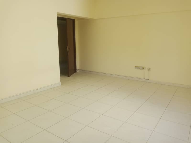 شقة في الرفاعة،بر دبي 2 غرف 70000 درهم - 8445528