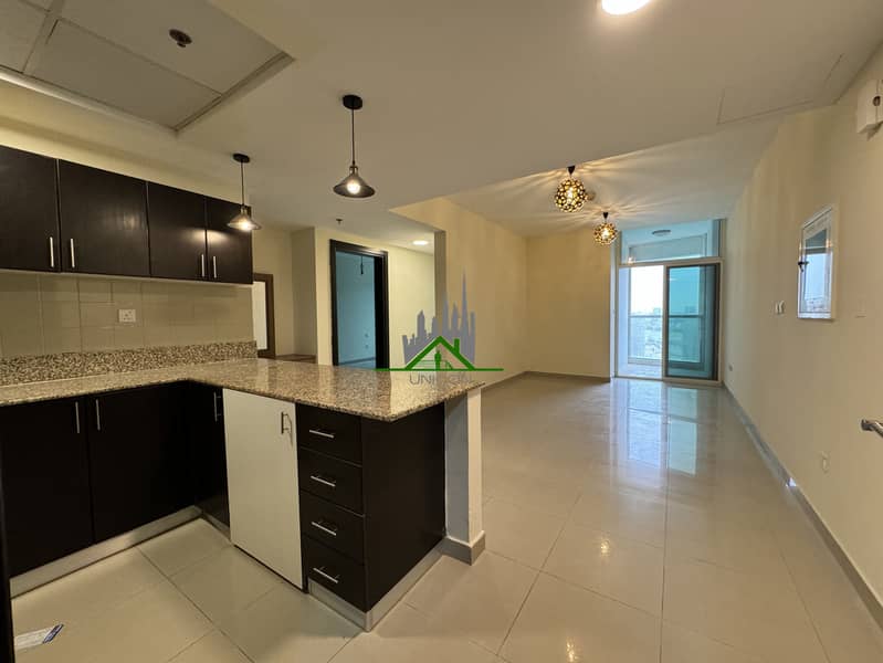 Red Residency | 2 Bed With Open Kitchen'| DSO