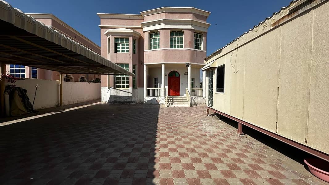 For rent a villa in Al Rawda 3 
It consists of five rooms, a hall and a Majlis 
65 cash is required