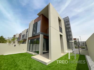 4 Bedroom Townhouse for Rent in Dubailand, Dubai - Brand new | Modern | Landscaped garden