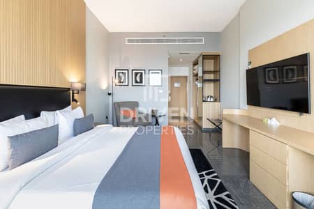 Studio for Sale in Business Bay, Dubai - VIP Room with Balcony | Expected ROI 6% to 8%