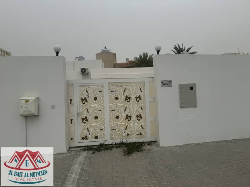 Three-bedroom house with air conditioners in Al-Talaa