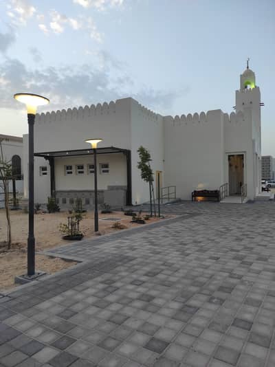 2 Bedroom Villa for Rent in Mohammed Bin Zayed City, Abu Dhabi - SPACIOUS! 2 BEDROOM HALL AVAILABLE IN FRONT OF MOSQUE IN MBZ