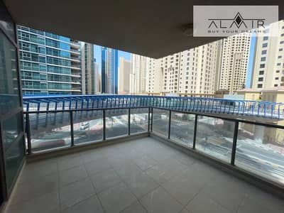 The Specious Appartment with Canal View in Dubai Marina