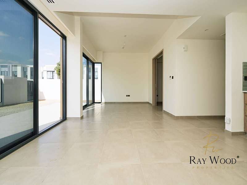 6 townhouse-284 the Valley by Emaar_compressed[1]_page-0007_7_11zon. jpg