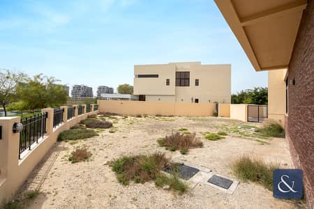 5 Bedroom Villa for Sale in DAMAC Hills, Dubai - Huge Plot | Park Backing | Vacant | 5 Bed
