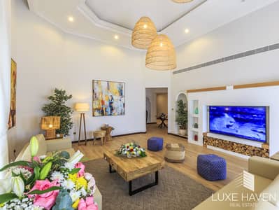 4 Bedroom Villa for Rent in Palm Jumeirah, Dubai - High Number | Luxurious 4Beds Villa | Furnished