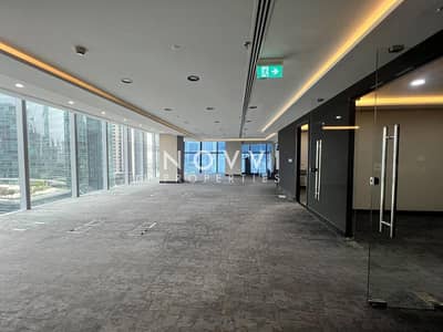 Office for Rent in Business Bay, Dubai - Panoramic View | Fitted Office | Vacant