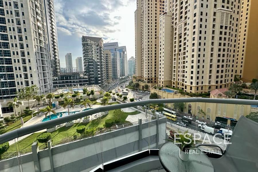 位于迪拜码头，中心大厦 1 卧室的公寓 1550000 AED - 8796932