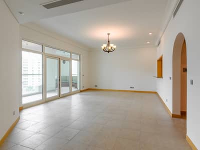 2 Bedroom Apartment for Rent in Palm Jumeirah, Dubai - 2BR + Maids room|Partial Sea view|Ready to Move in