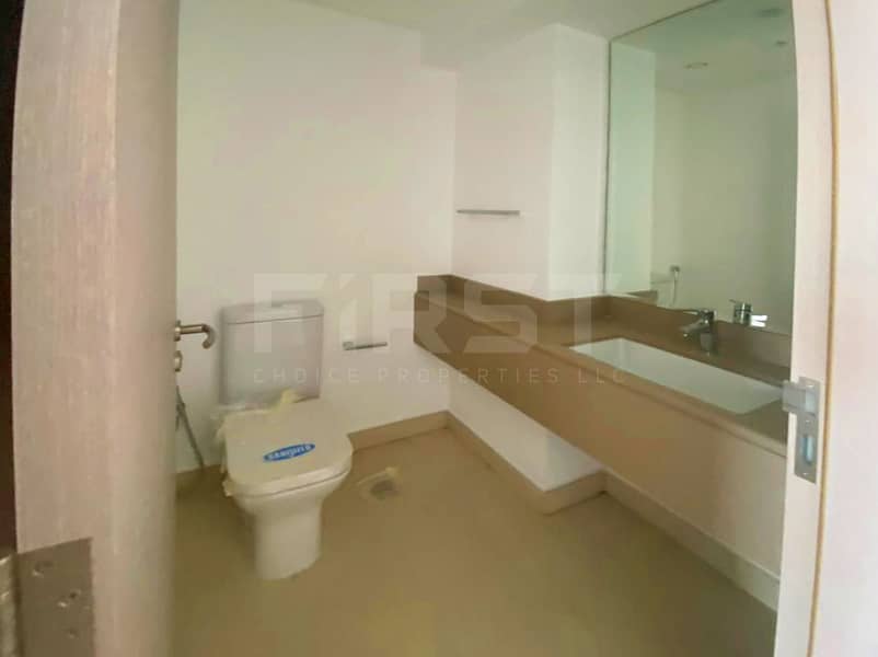 14 Internal Photos of 3 Bedroom Partment in Water s Edge Yas Island Abu Dhabi UAE (4). jpg