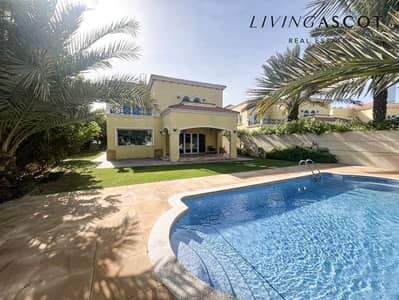 4 Bedroom Villa for Rent in Jumeirah Park, Dubai - Vacant | Must View  | Pool  | Large Plot