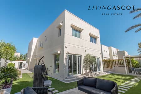3 Bedroom Villa for Sale in The Meadows, Dubai - Upgraded | Vacant on transfer | Extended