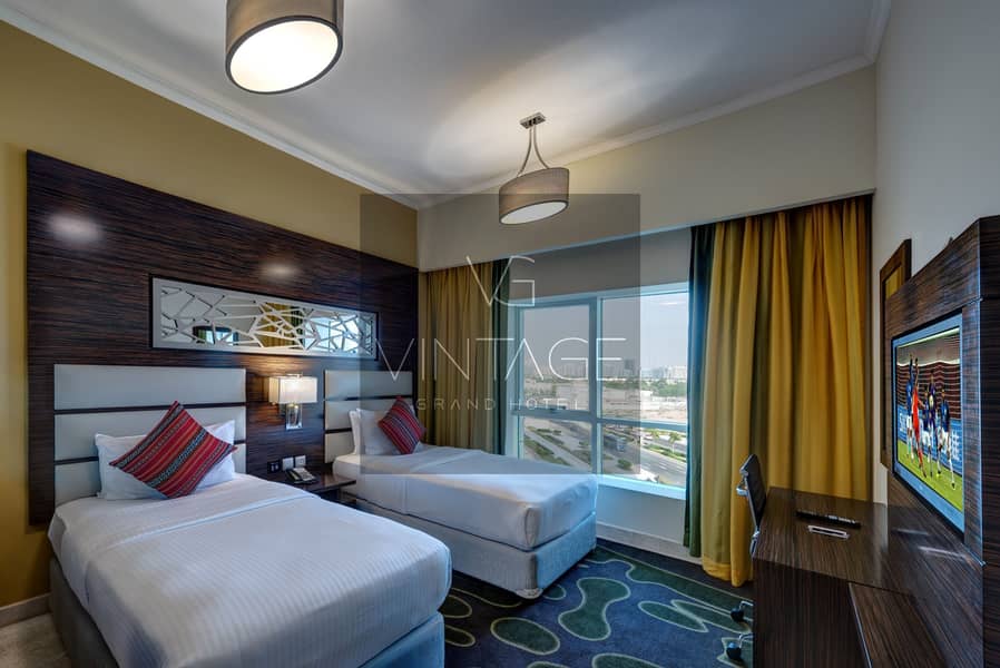2 Ghaya Grand Hotel Dubai - One bedroom Twinroom  1. jpg
