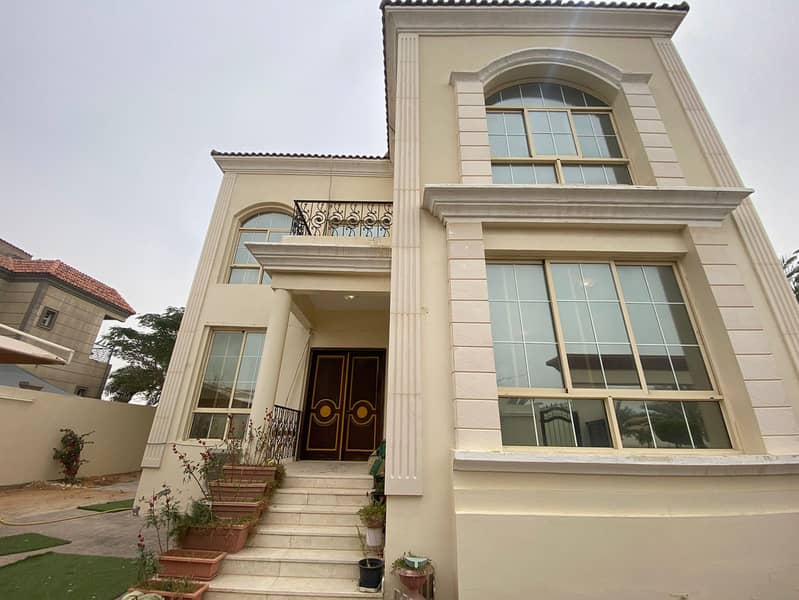 5 Bedroom Villa Available for Rent