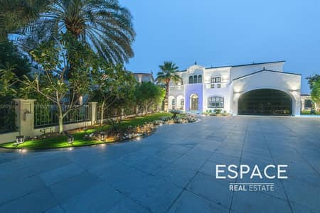 5 Bedroom Villa for Sale in Jumeirah Islands, Dubai - Extendable Plot | 5BR Villa | Lake Views