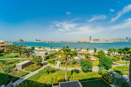 3 Bedroom Flat for Rent in Palm Jumeirah, Dubai - Luxurious | Palm & Beach View | Best Layout