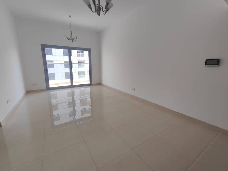 VERY SPACIOUS 2BHK WITH KITCHEN APPLIANCES ONLY FOR RENT 83K IN JVC
