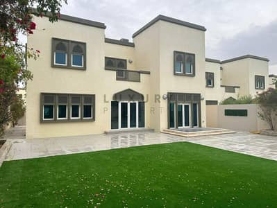 3 Bedroom Villa for Rent in Jumeirah Park, Dubai - Fully Renovated Beautifully Landscaped | View Now