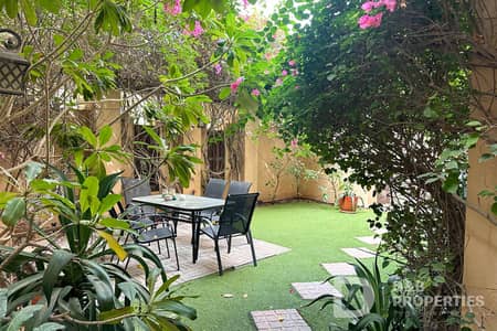 1 Bedroom Apartment for Rent in Downtown Dubai, Dubai - Private Garden | Unfurnished | Available