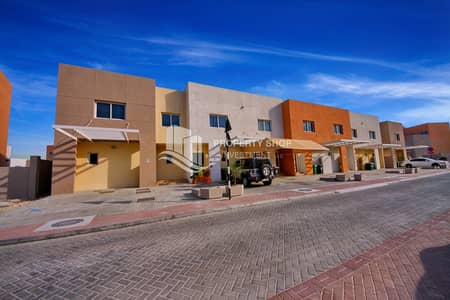 3 Bedroom Flat for Sale in Al Reef, Abu Dhabi - abu-dhabi-al-reef-villa-contemporary-village-community-property-image-1. JPG