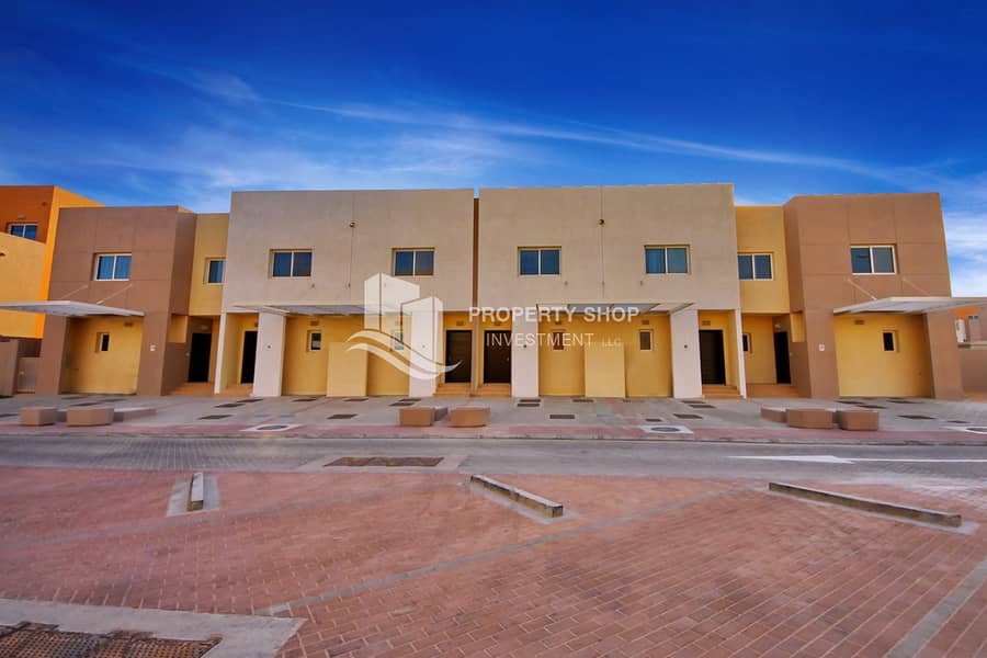9 abu-dhabi-al-reef-villa-contemporary-village-community-property-image-2. JPG