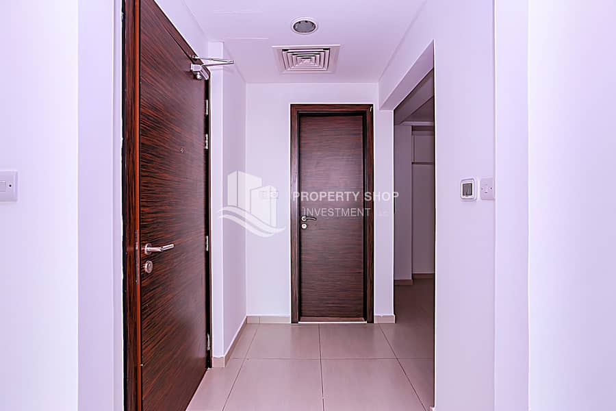7 2-bedroom-apartment-abu-dhabi-alghadeer-sabil-foyer. JPG