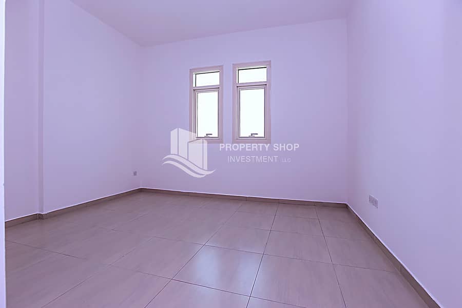 8 2-bedroom-apartment-abu-dhabi-alghadeer-sabil-master-bedroom. JPG
