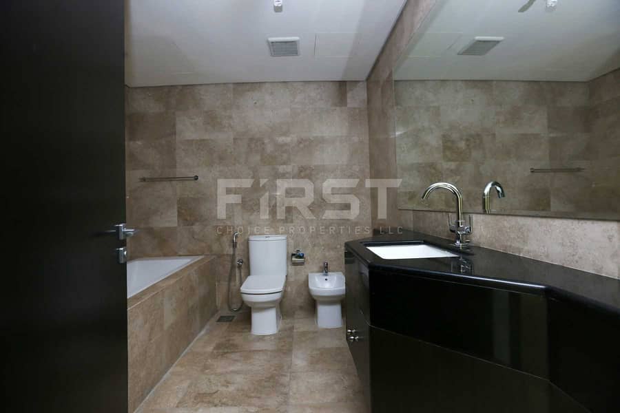 13 Internal Photo of 1 Bedroom Apartment in Ocean Terrace Marina Square Al Reem Island Abu Dhabi UAE (18). jpg