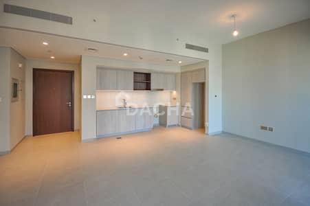 2 Bedroom Apartment for Sale in Dubai Creek Harbour, Dubai - Beach Access | New | Beach and Creek Tower View