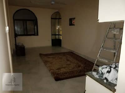 Studio for Rent in Al Mahatah, Sharjah - Big studio with open kitchen only in 15k al mahatah sharjah