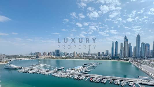 2 Bedroom Flat for Rent in Dubai Harbour, Dubai - Full Marina View | Large Balcony | Upgraded