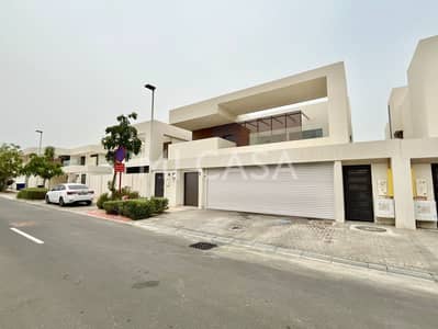 5 Bedroom Villa for Sale in Yas Island, Abu Dhabi - WhatsApp Image_4224d2d4. jpg