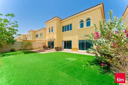 4 Bedroom Villa for Sale in Jumeirah Park, Dubai - District 8 cable facing single row villa