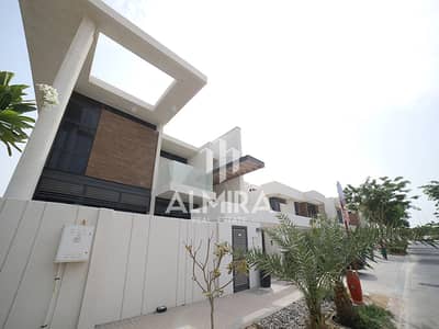 5 Bedroom Villa for Sale in Yas Island, Abu Dhabi - FJ0A0019. jpg