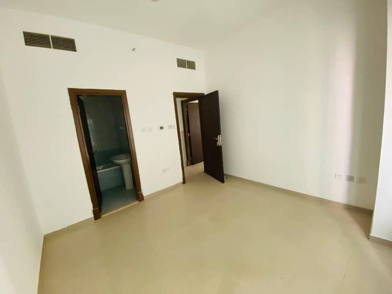 شقة في عجمان وسط المدينة 2 غرف 32000 درهم - 8808512