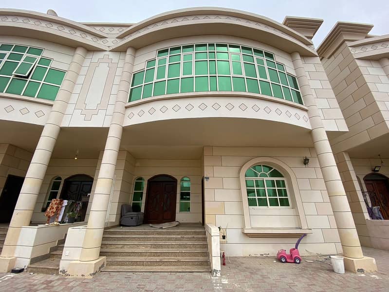 4 Bedroom villa with maid room available for rent