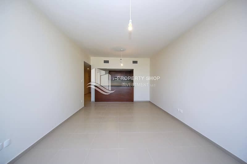 3 1-bedroom-apartment-al-reem-island-shams-abu-dhabi-gate-tower-1-dining-area. JPG