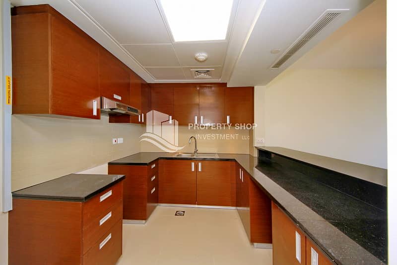 4 1-bedroom-apartment-al-reem-island-shams-abu-dhabi-gate-tower-1-kitchen. JPG