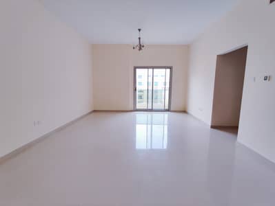 شقة 2 غرفة نوم للايجار في واحة دبي للسيليكون (DSO)، دبي - شقة في بناية الخير،واحة دبي للسيليكون (DSO) 2 غرف 90000 درهم - 8808900