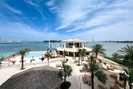 1 Bedroom Flat for Rent in Palm Jumeirah, Dubai - Sea View | Large Balcony | Unfurnished