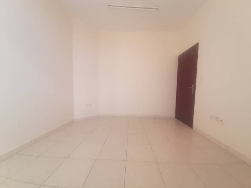 Ready To Move//Spacious 1bhk//Road side Building//Easy Exit To Dubai// Ready To Move//Spacious 1bhk//Road side Building//Easy Exit To Dubai//